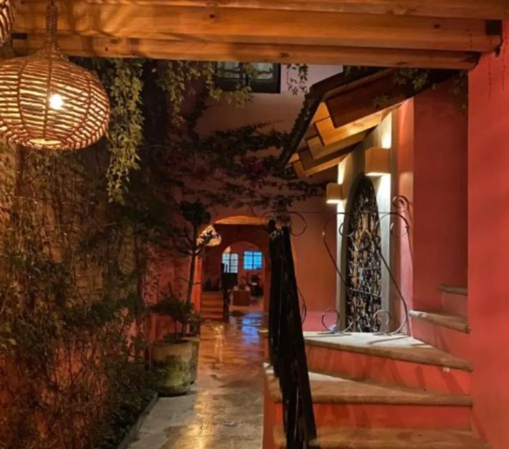 Villas Del Teran contacts